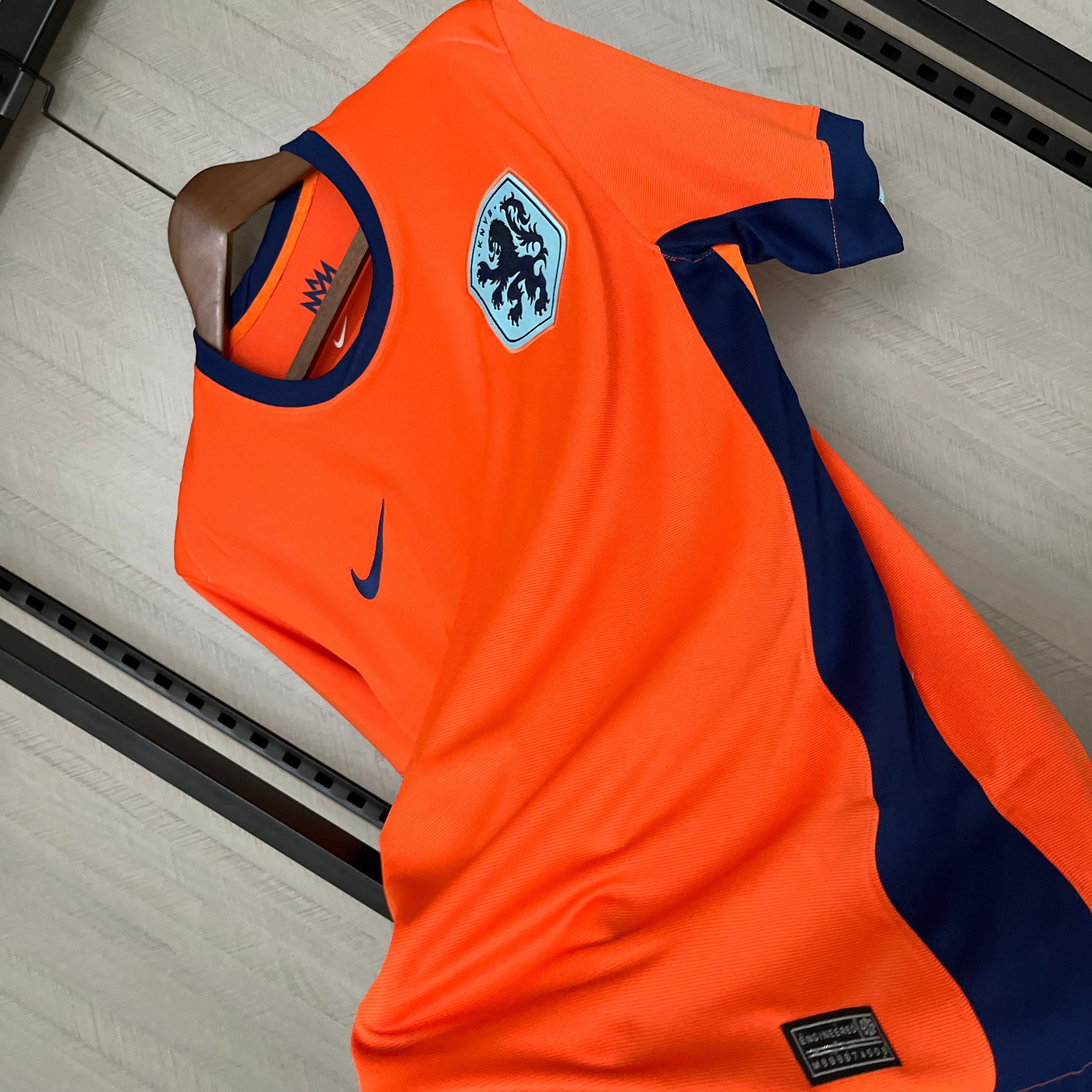 Netherlands 24-25 | Home