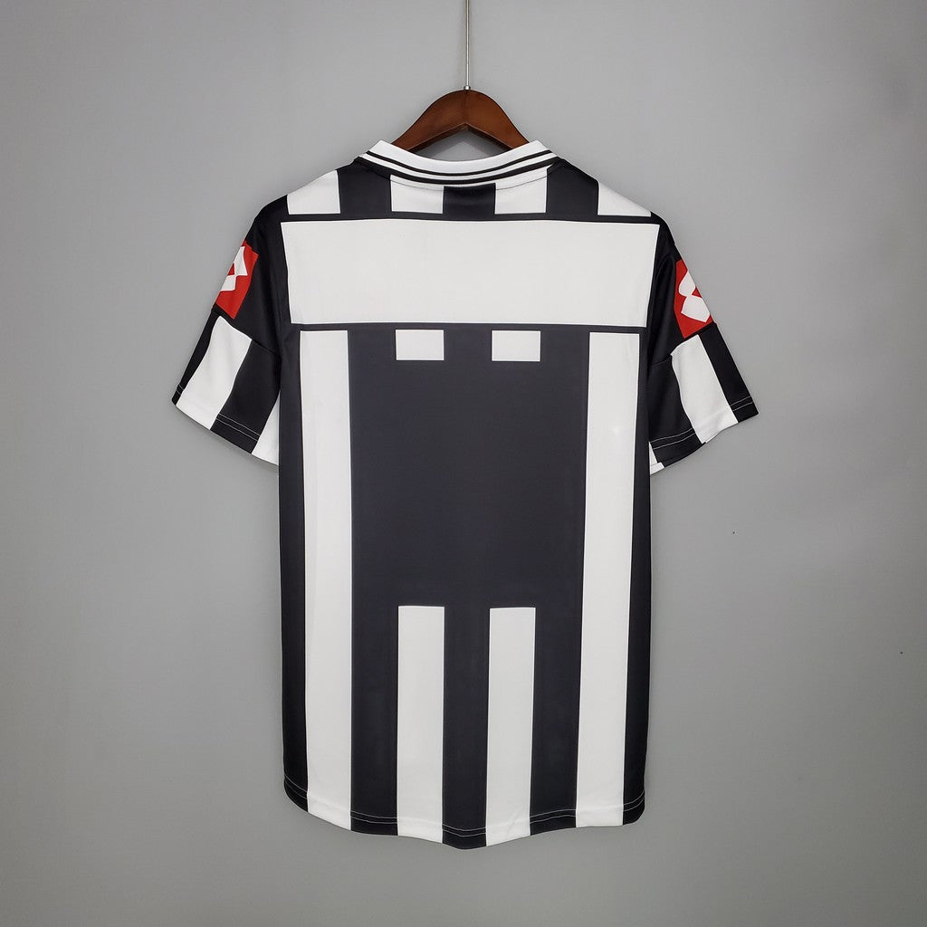 Juventus 01-02 | Retro Home