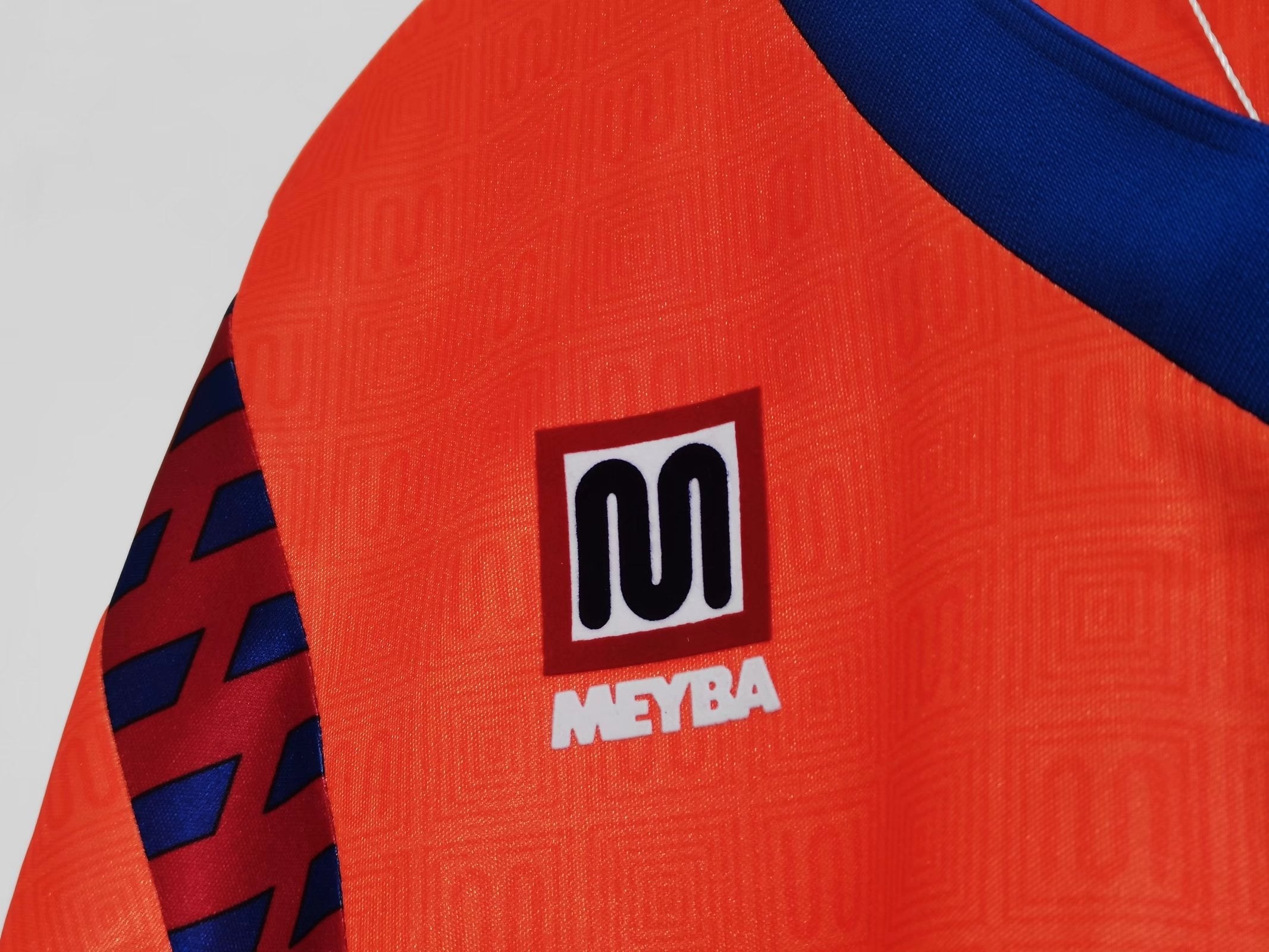 Barcelona 89-92 | Retro Away