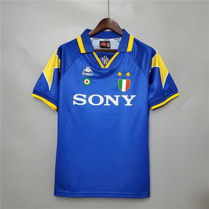 Juventus 95-96 | Retro Away