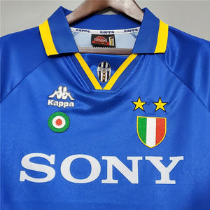 Juventus 95-96 | Retro Away