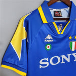 Juventus 95-96 | Retro Away