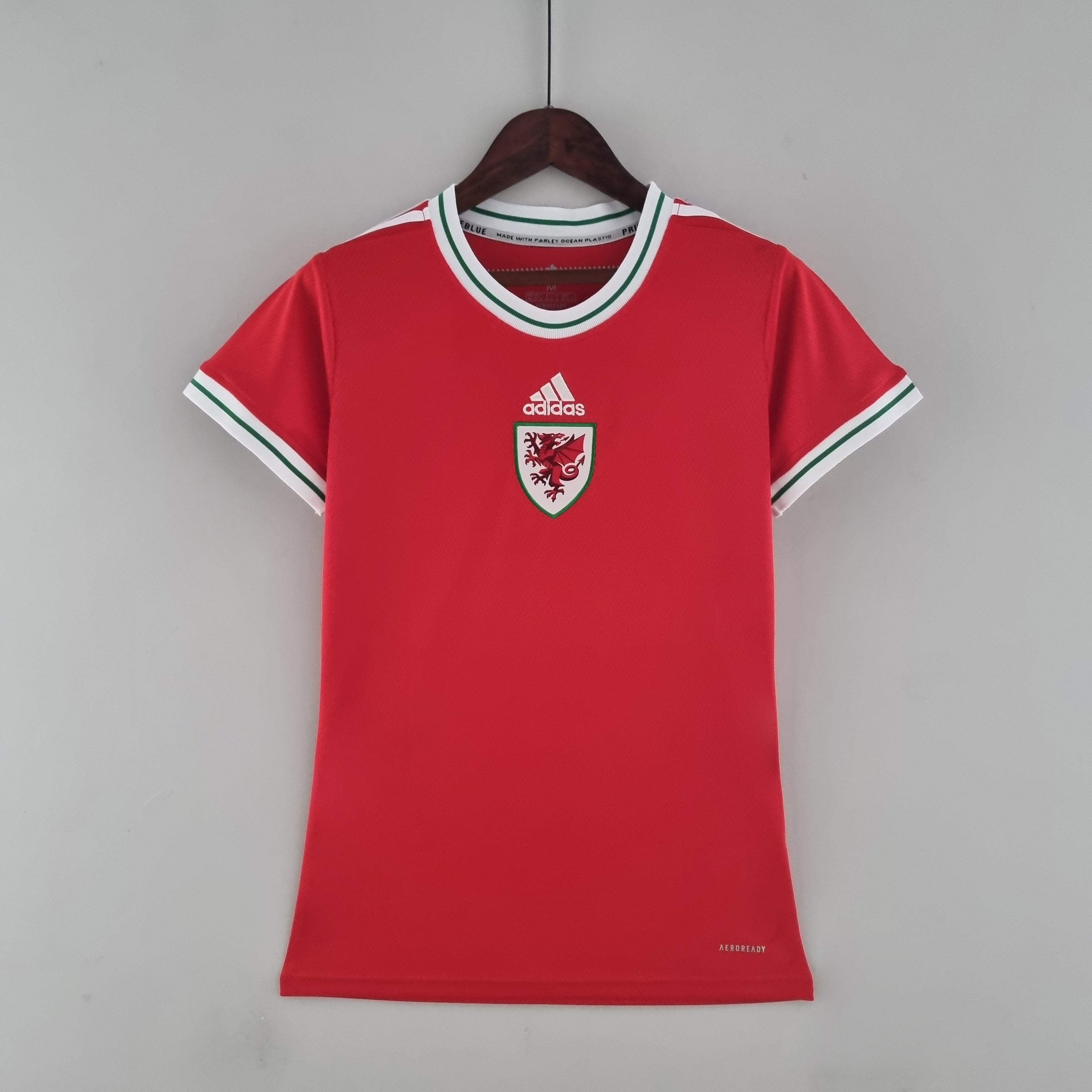 Wales 22 | Women | Red